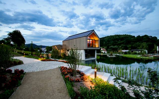 Kleiner Wasgausee mit Sauna-Insel